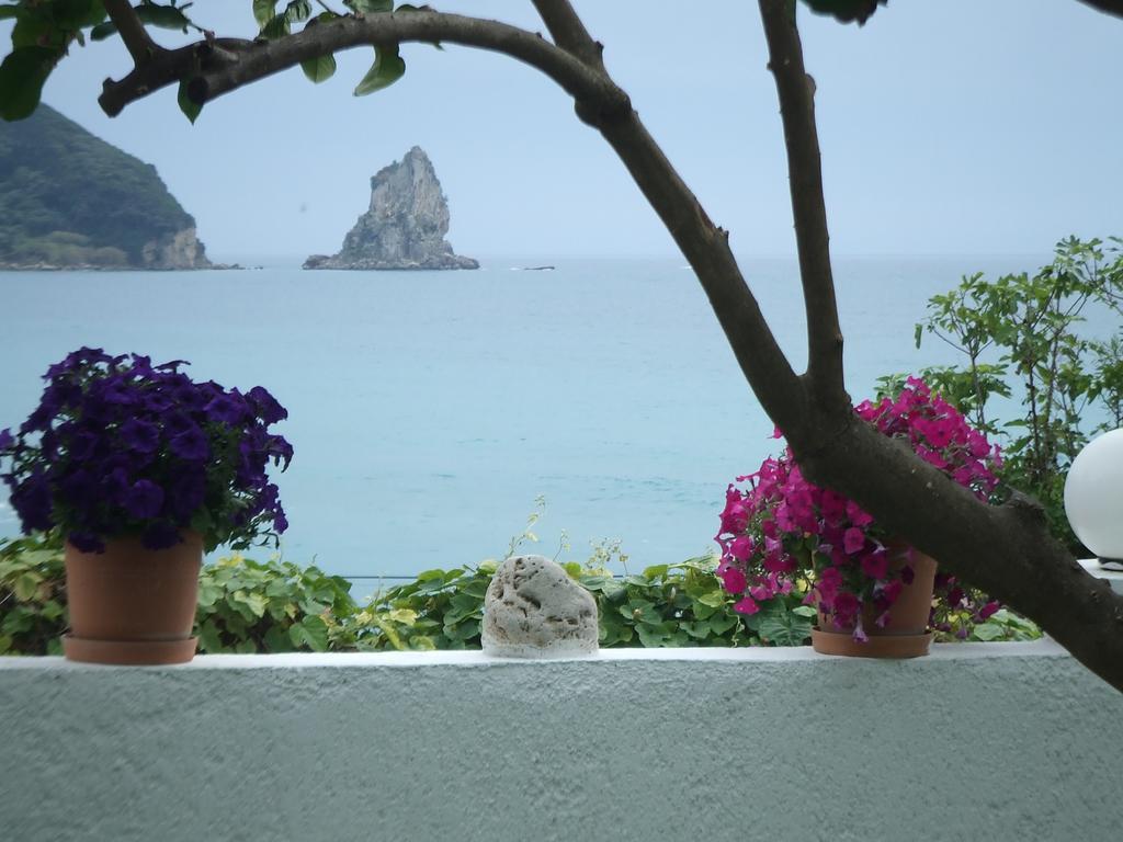 Agathi Beach House Агиос Гордиос Екстериор снимка