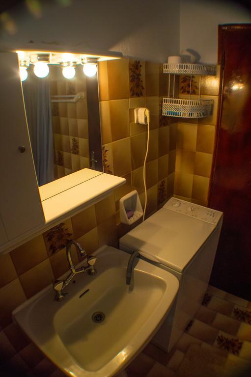 Agathi Beach House Агиос Гордиос Екстериор снимка