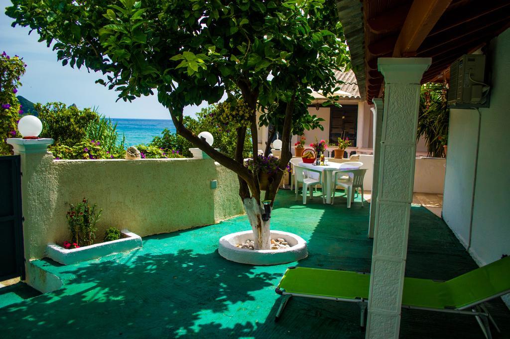 Agathi Beach House Агиос Гордиос Екстериор снимка
