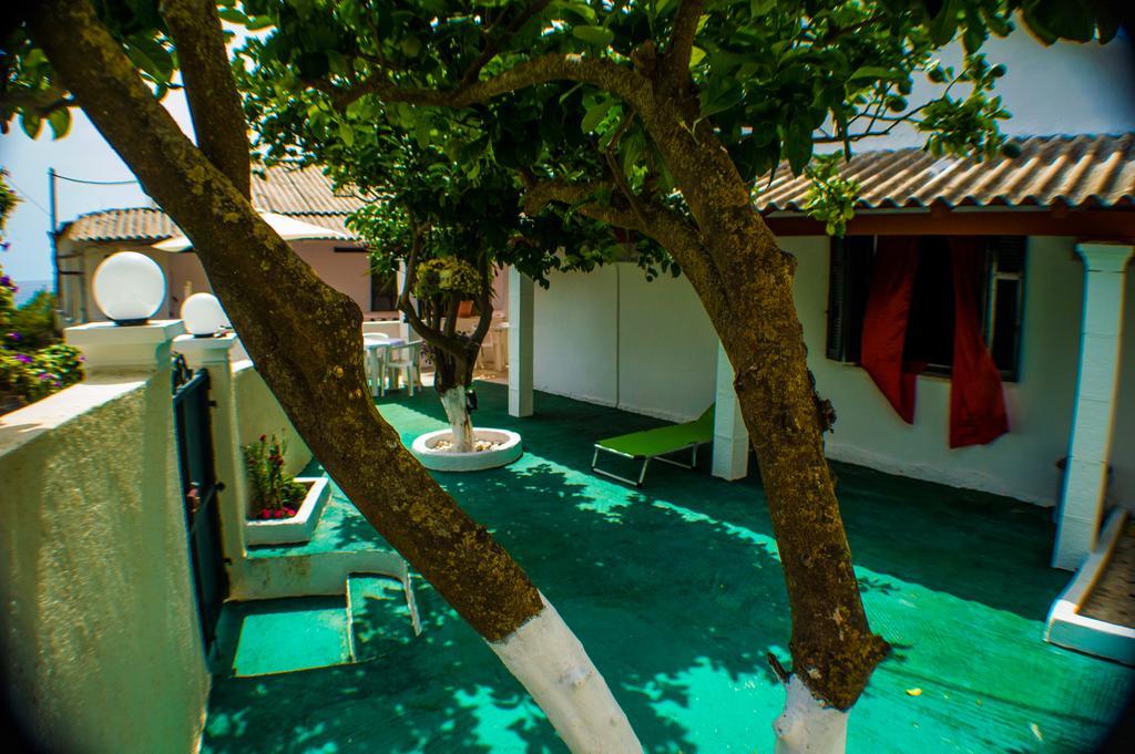 Agathi Beach House Агиос Гордиос Екстериор снимка
